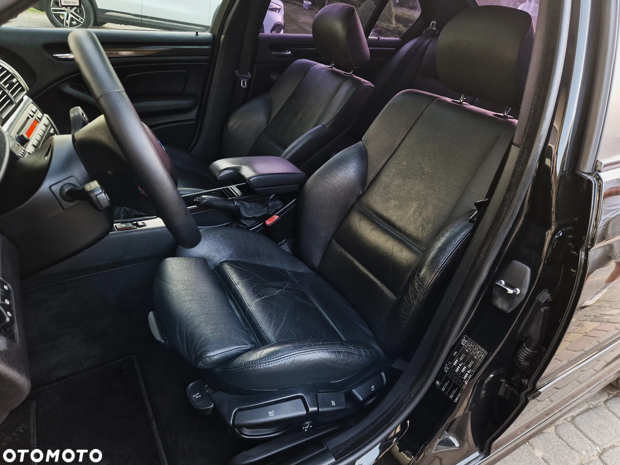 BMW Seria 3 330i - 21