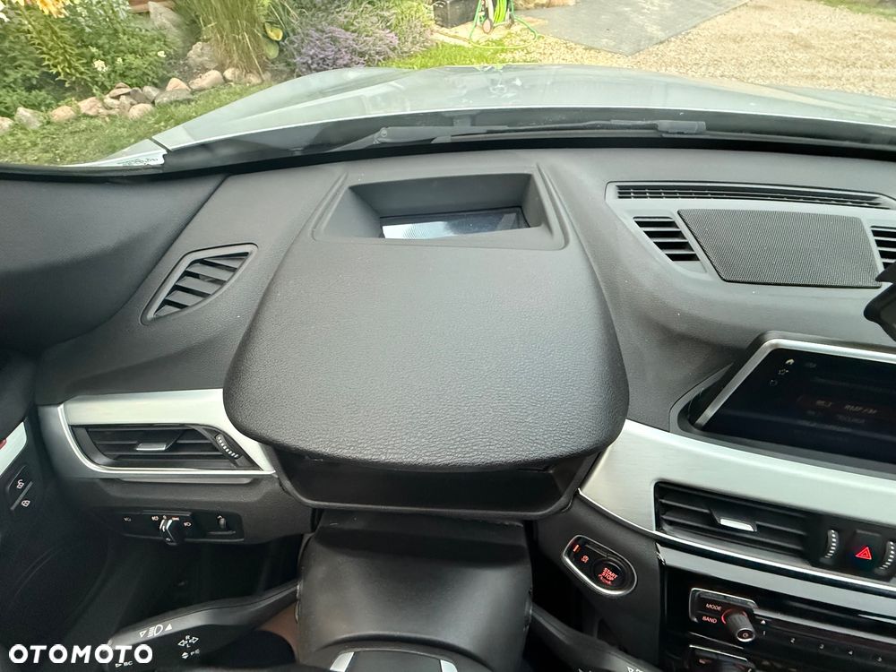 BMW X1 xDrive25i GPF Advantage - 27