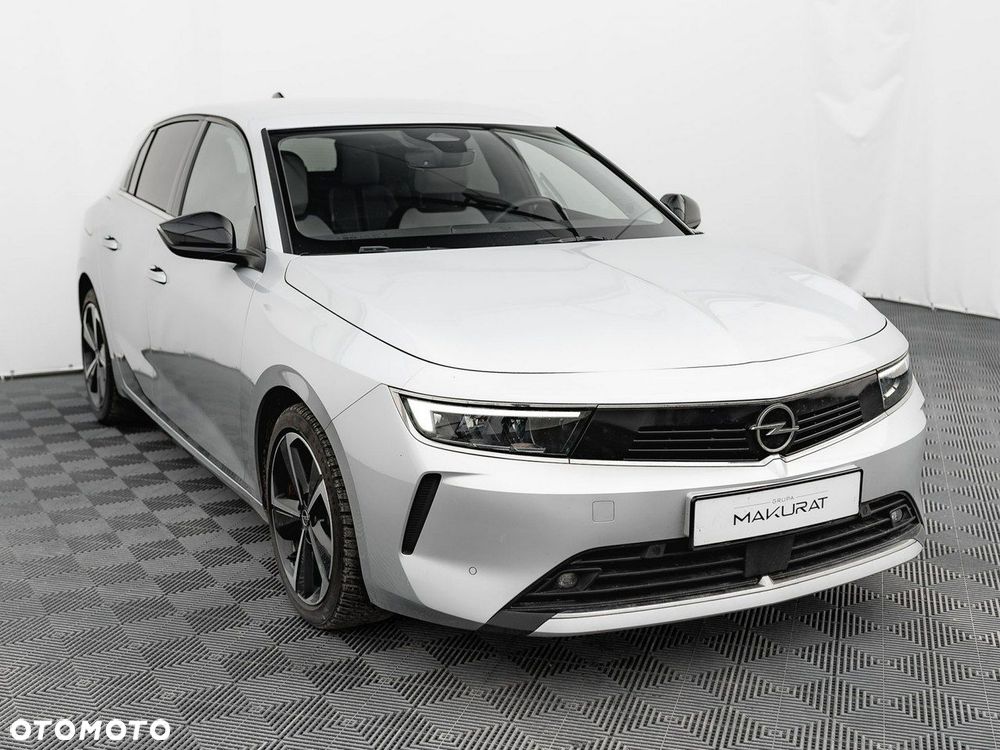 Opel Astra 1.2 T Elegance S&S - 4