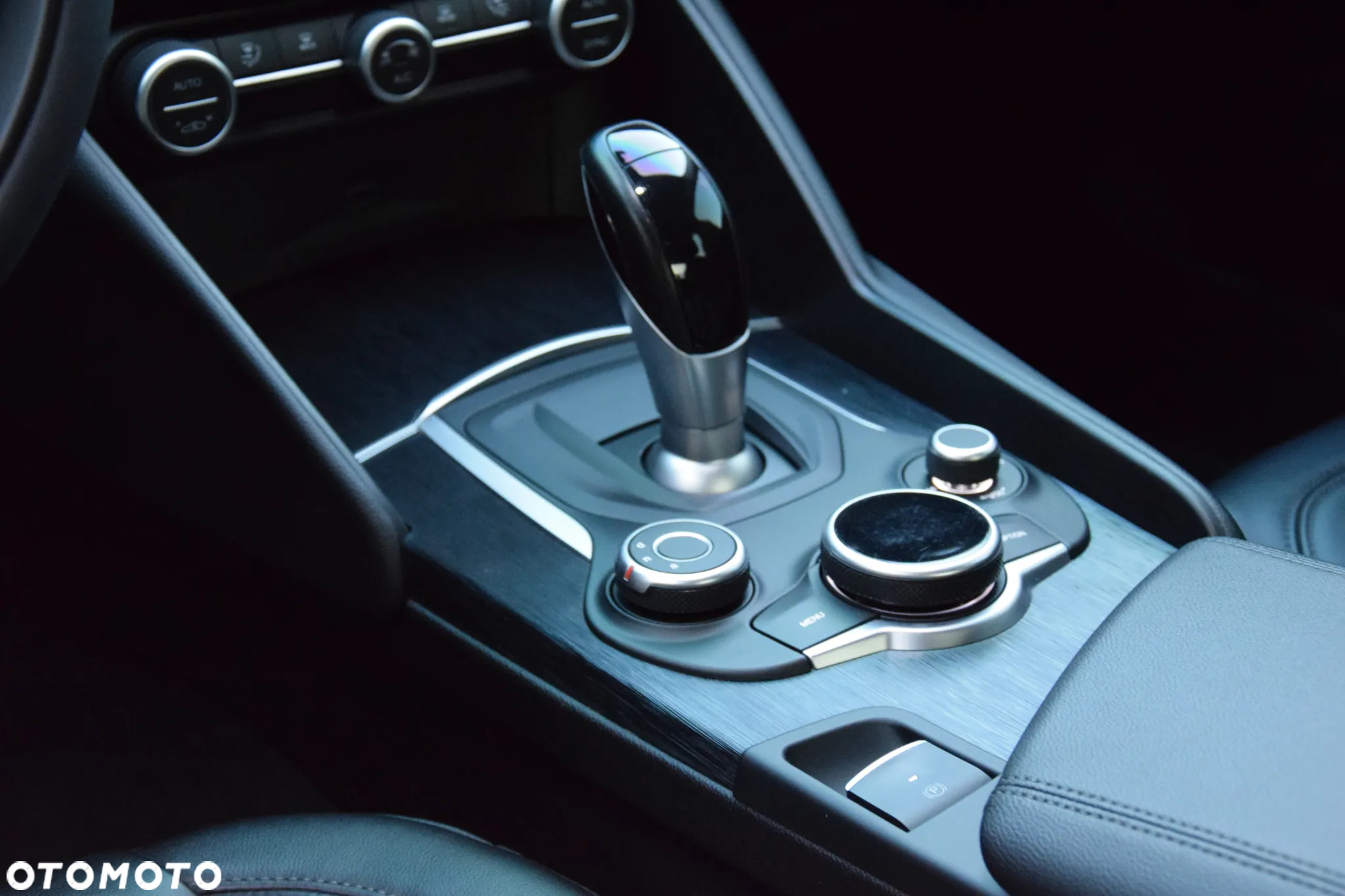 Alfa Romeo Giulia 2.0 Turbo 16V AT8 Veloce - 31