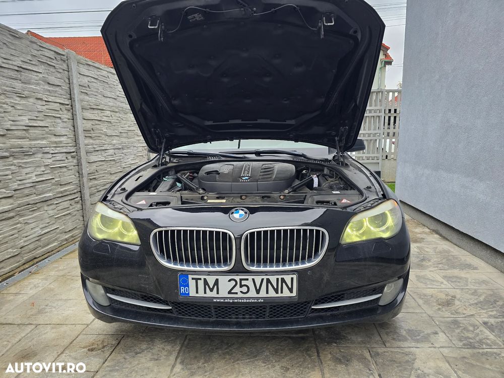 BMW Seria 5 525d Touring - 32