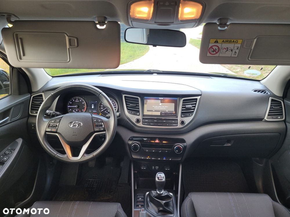 Hyundai Tucson 1.6 Turbo 2WD Navi - 16