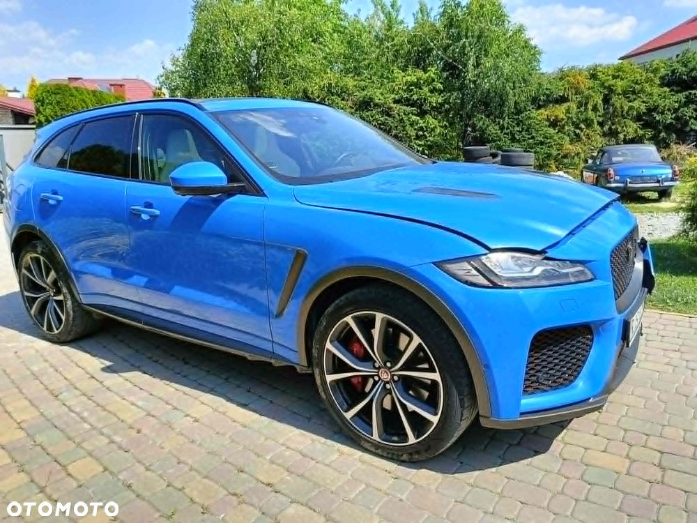 Jaguar F-Pace P550 AWD SVR - 9