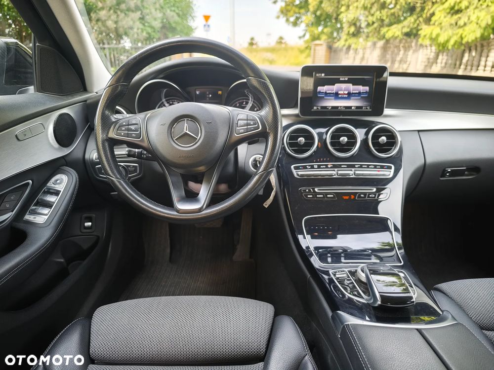 Mercedes-Benz Klasa C 180 9G-TRONIC - 27