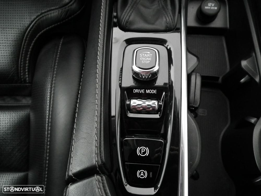 Volvo XC 90 2.0 D4 Inscription - 25