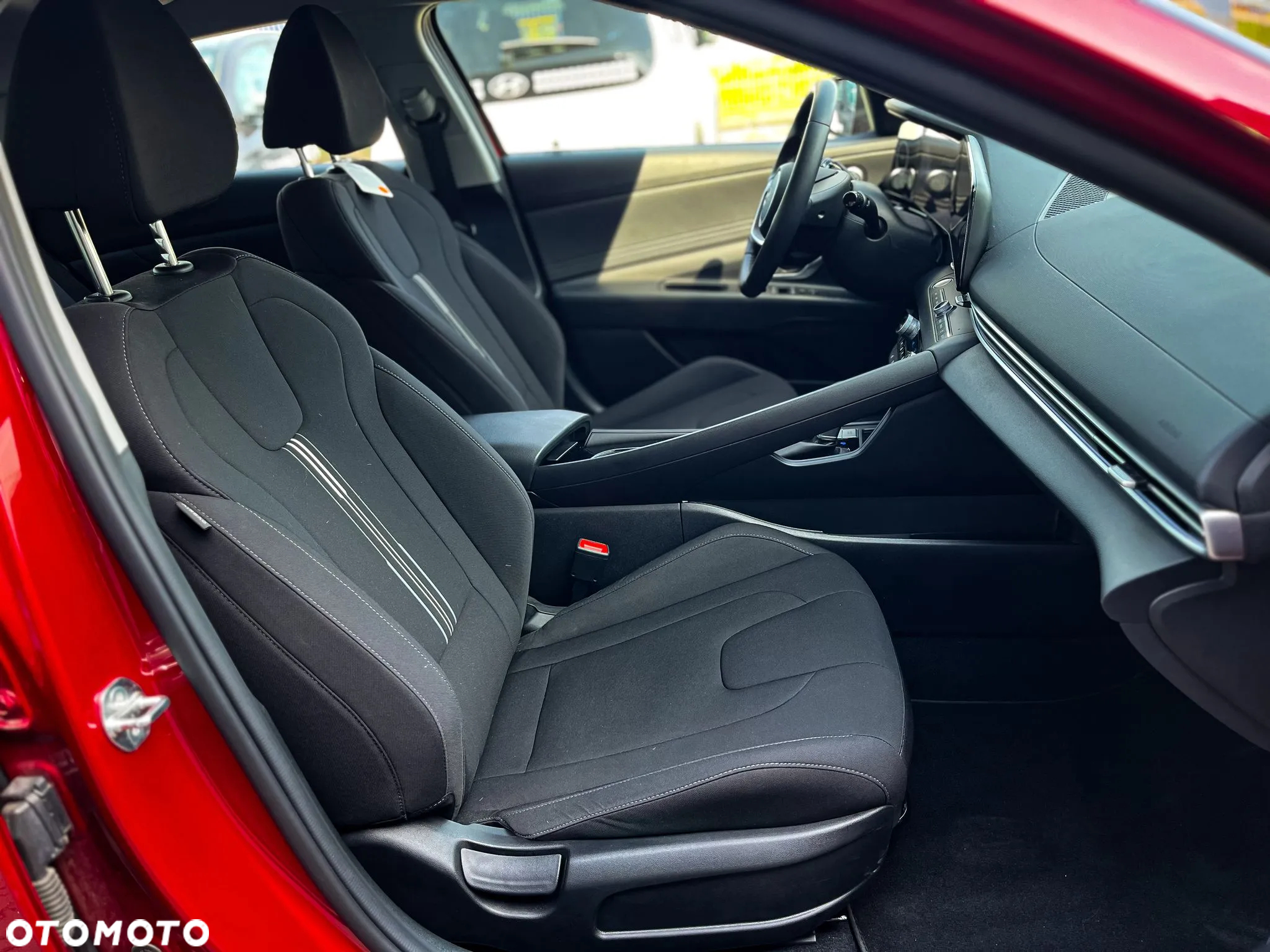 Hyundai Elantra 1.6 Smart CVT - 14