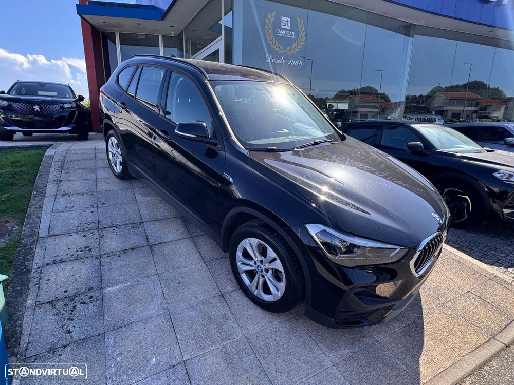 BMW X1 25 e xDrive Corporate Edition - 8