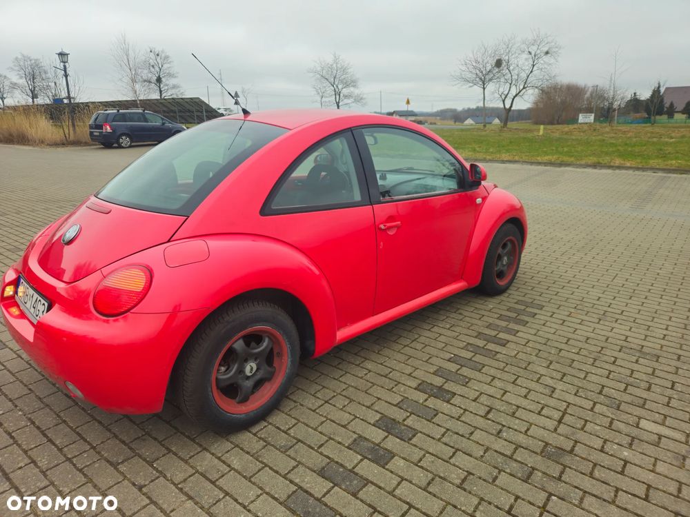 Volkswagen New Beetle - 3