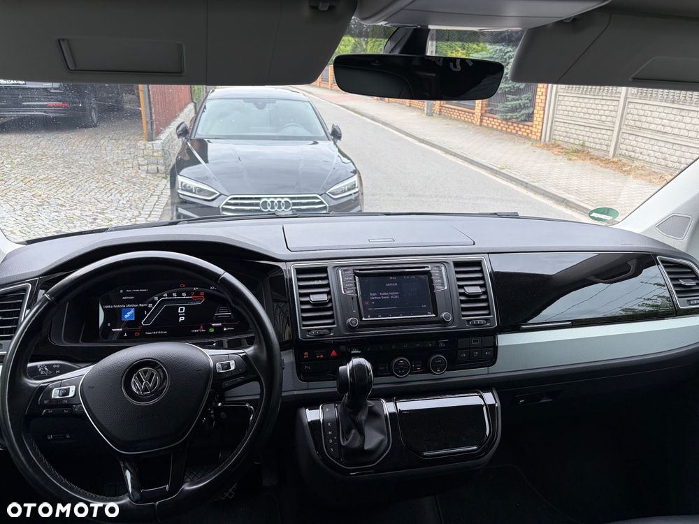 Volkswagen Multivan - 10