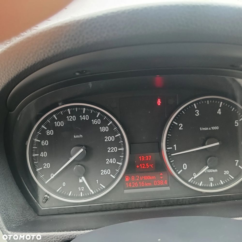 BMW Seria 3 318i Touring Edition Lifestyle - 9
