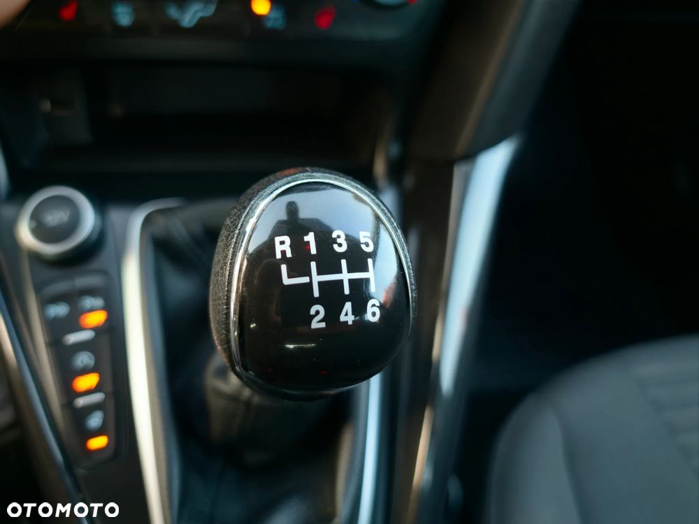 Ford Focus 2.0 TDCi Titanium ASS - 25