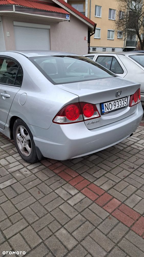 Honda Civic 1.8 Comfort - 12