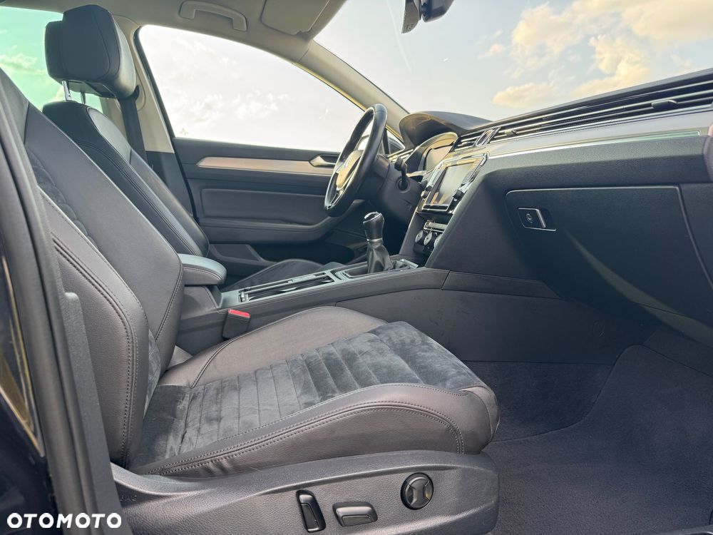 Volkswagen Passat 2.0 TDI BMT Highline - 23