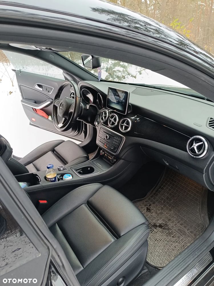 Mercedes-Benz CLA - 13