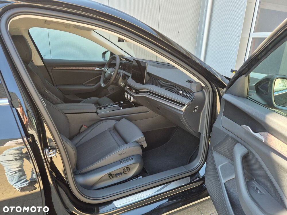 Skoda Superb 2.0 TDI SCR 4x4 L&K DSG - 16