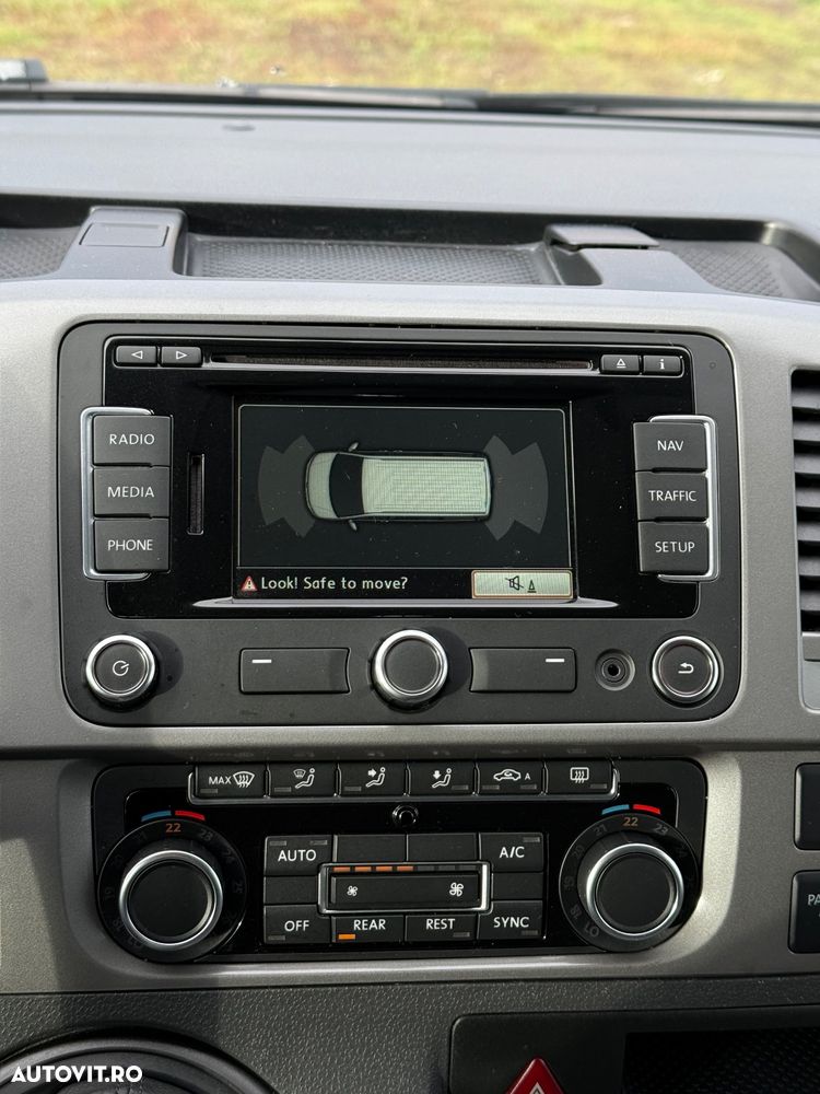 Volkswagen Transporter - 22