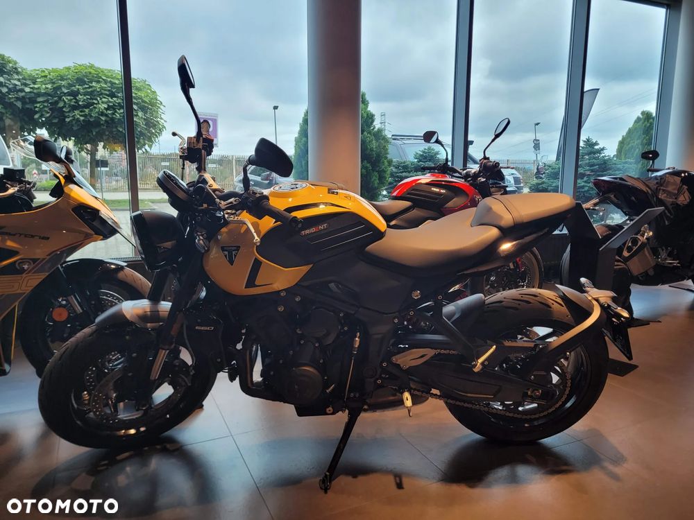 Triumph Trident - 2