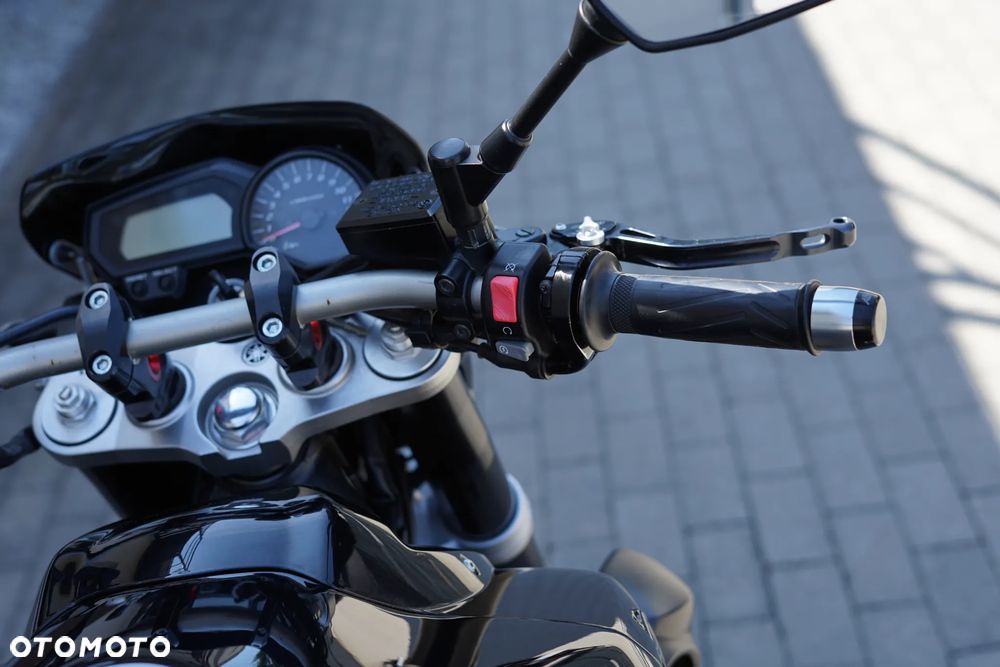 Yamaha FZ - 18
