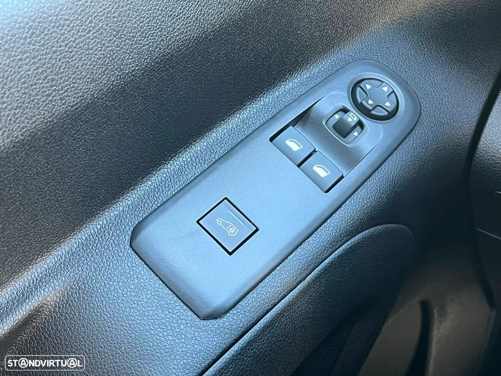 Citroën ë-Berlingo M 50kWh (c/bomba de calor) - 10