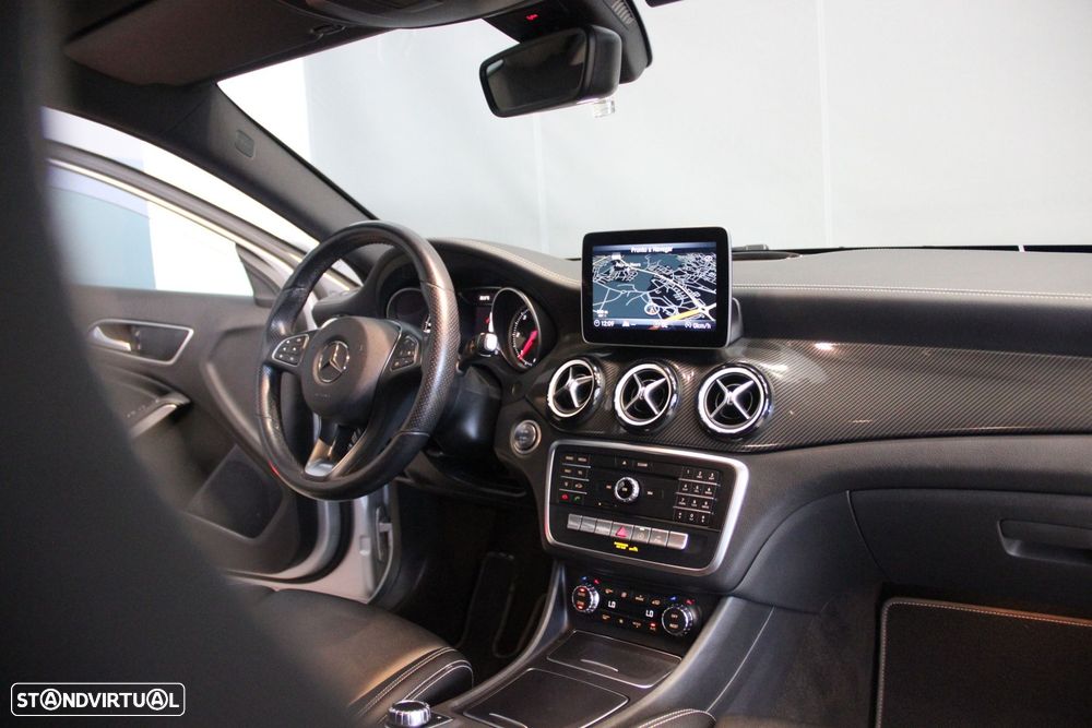 Mercedes-Benz GLA 220 d AMG Line - 12