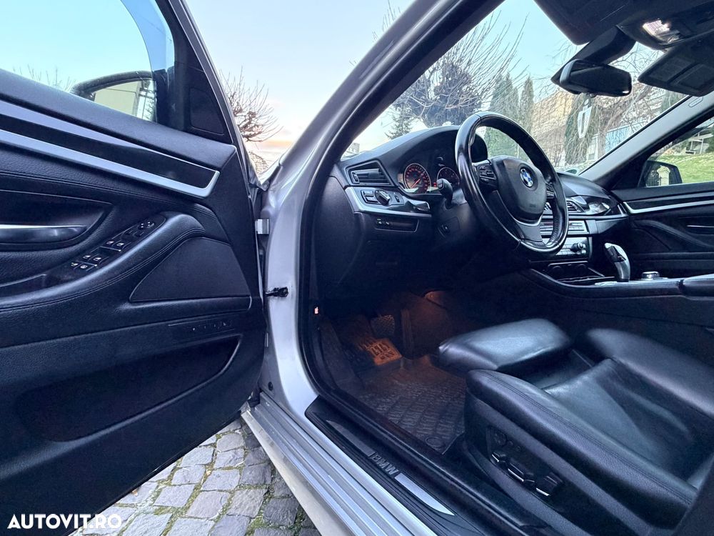 BMW Seria 5 525d Sport-Aut. - 17