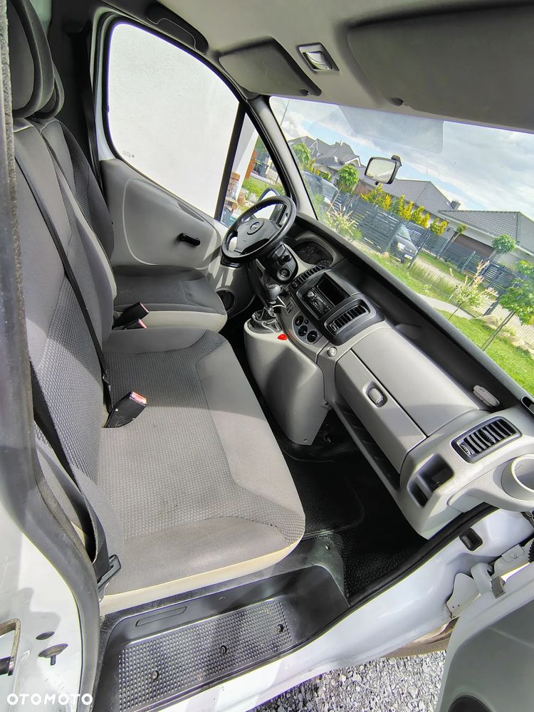 Opel Vivaro - 13