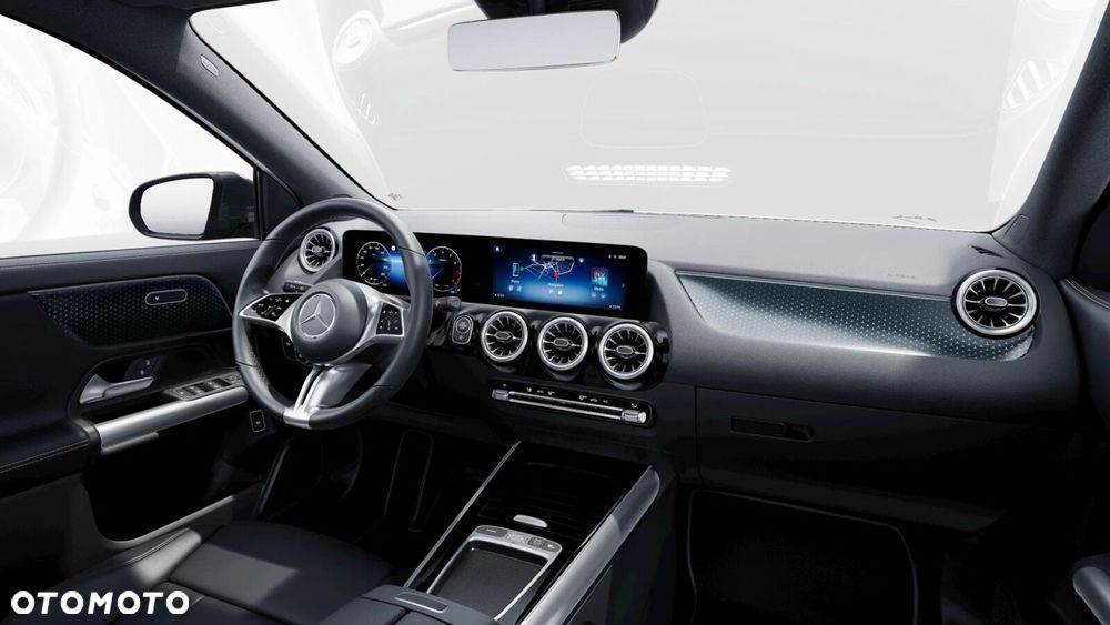 Mercedes-Benz GLA - 31