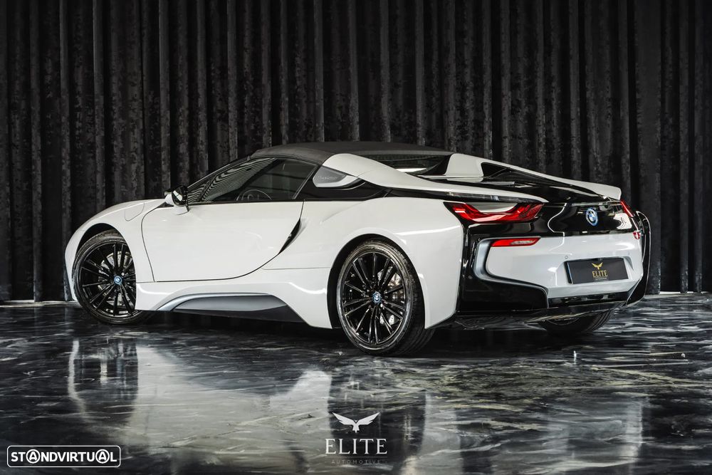 BMW i8 Roadster - 7