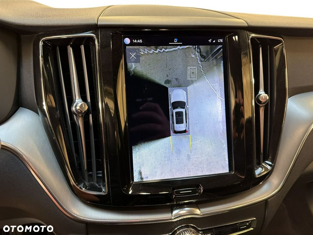 Volvo XC 60 B4 D AWD Momentum Pro - 18
