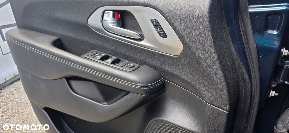 Chrysler Pacifica - 16