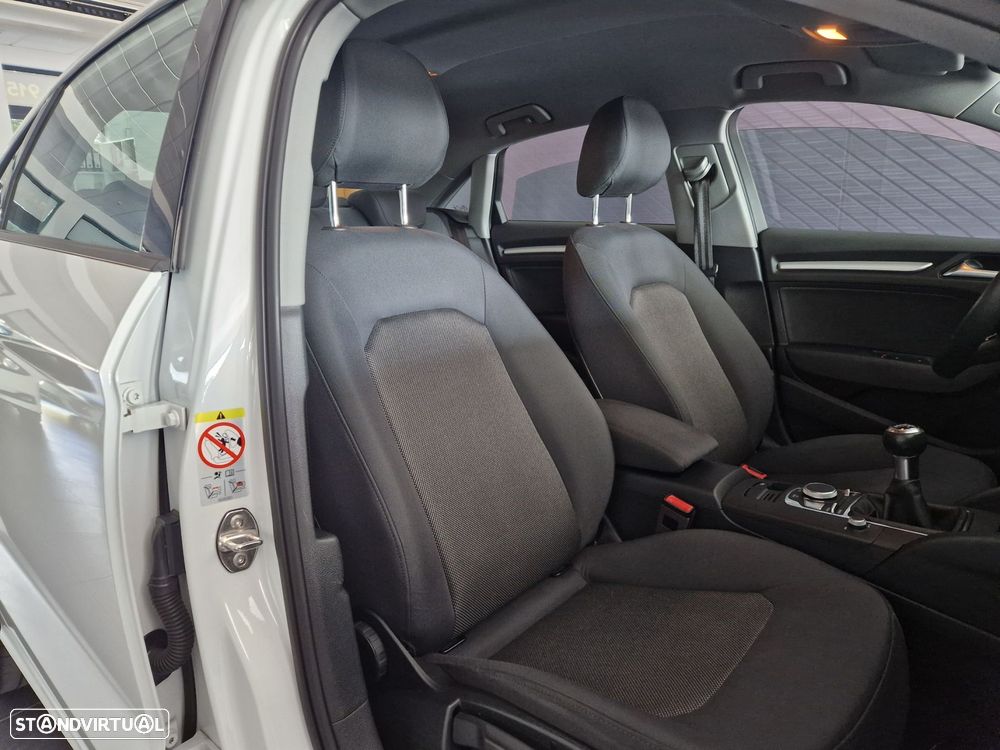 Audi A3 Limousine 1.6 TDI Design - 22