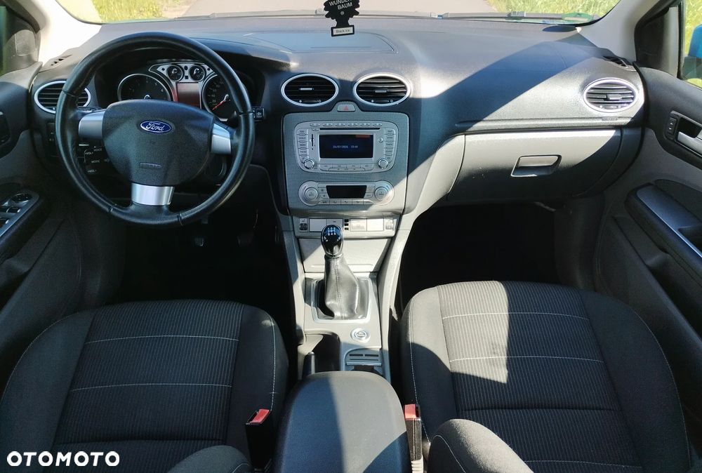 Ford Focus 1.6 16V Style+ - 14