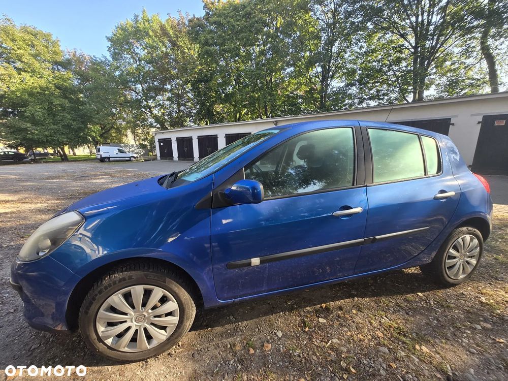 Renault Clio - 8