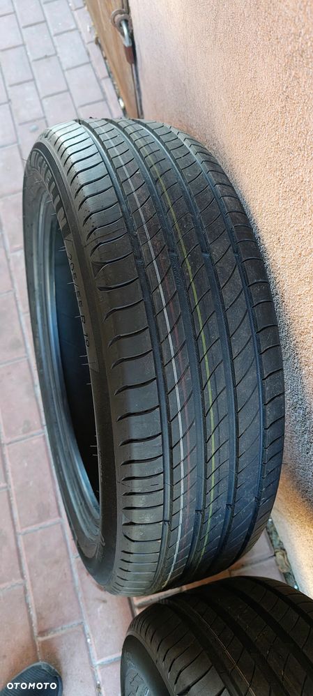 Michelin e.Primacy 205/55/R19 97H (2025) - 5