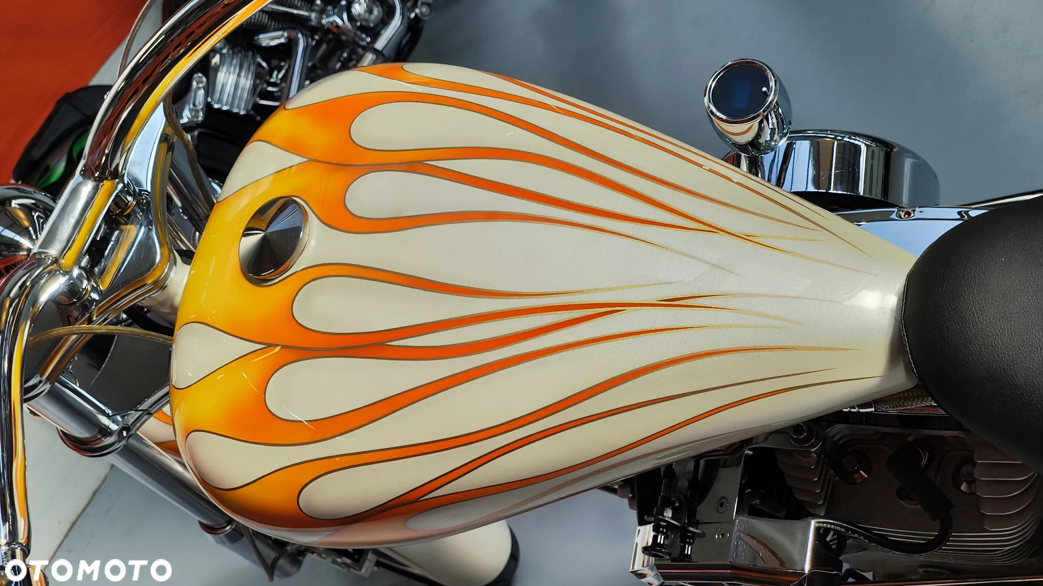 Harley-Davidson Softail - 8