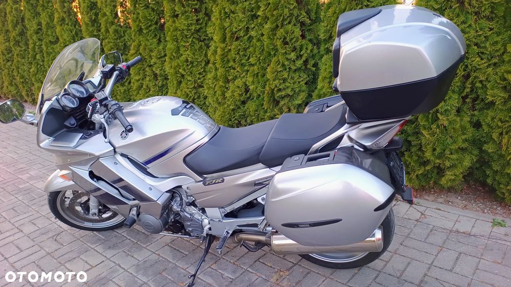 Yamaha FJR - 10