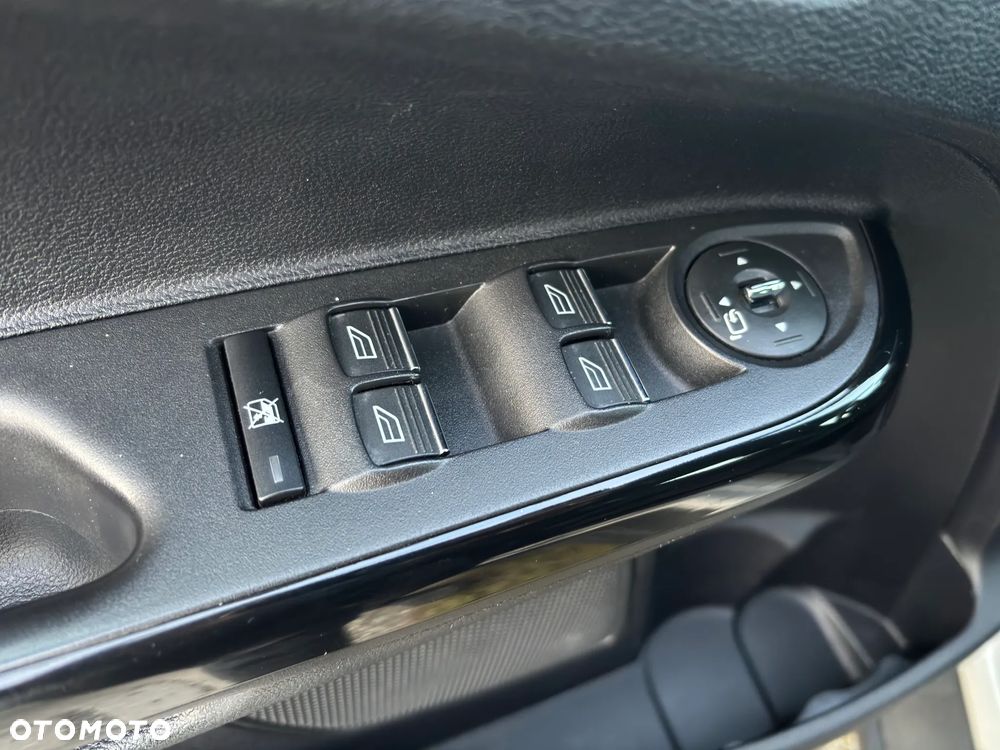 Ford B-MAX 1.0 EcoBoost Titanium - 27