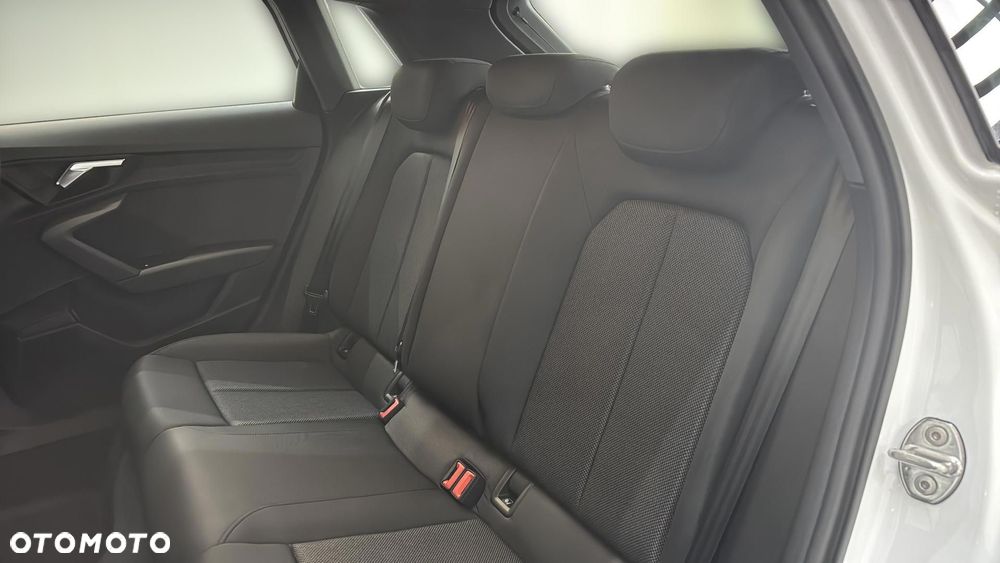 Audi A3 Sportback 35 TFSI mHEV S tronic - 17