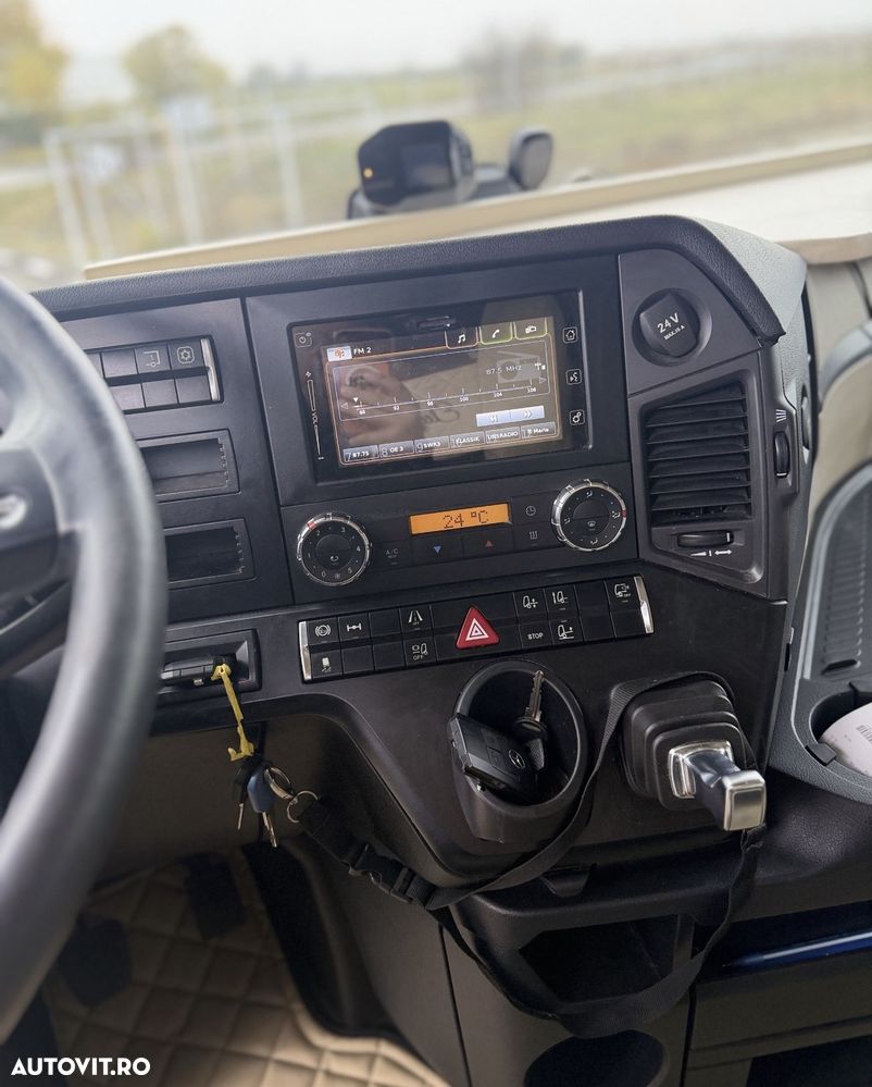 Mercedes-Benz Actros MP4 - 5