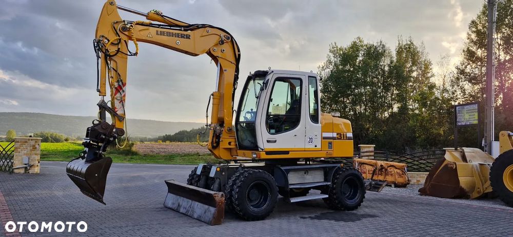 Liebherr A 311 Litronic/ Maszyna sprowadzona/ 8240H/ - 3
