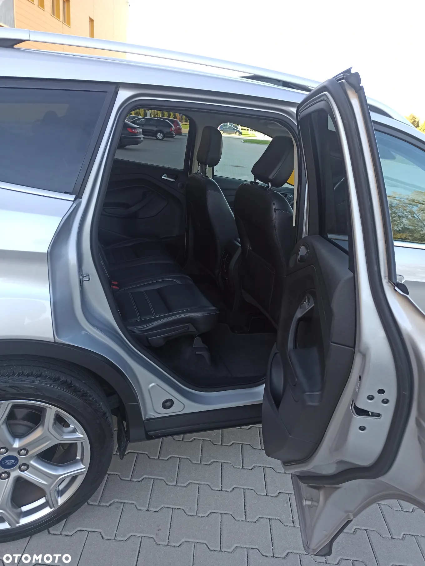 Ford Escape 2.0 EcoBoost AWD Titanium - 12