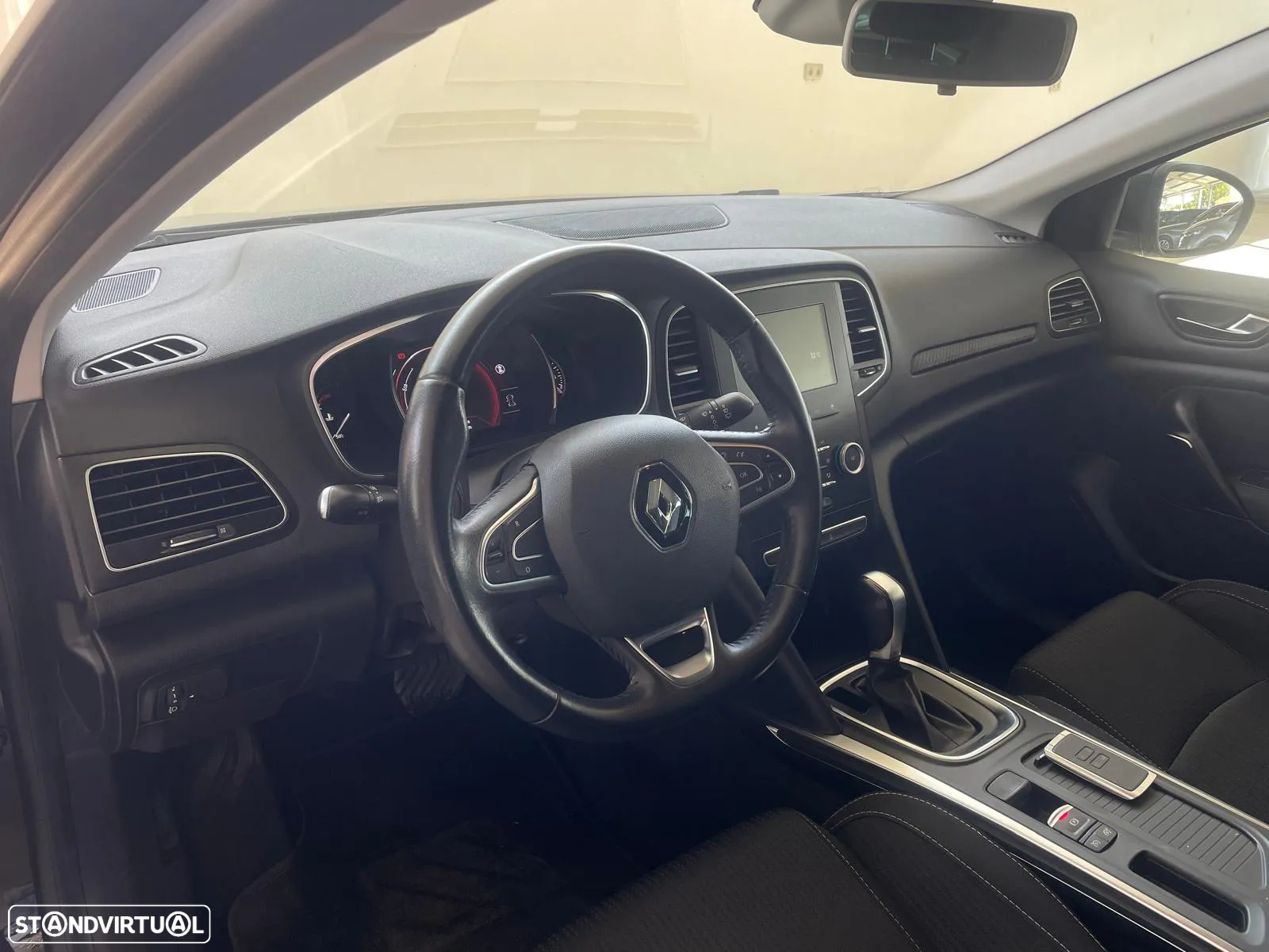 Renault Mégane ENERGY TCe 130 EDC LIMITED - 10