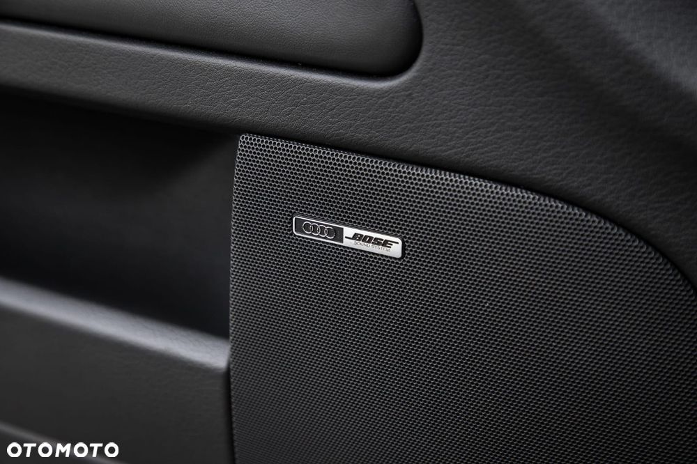 Audi RS4 Limousine - 23