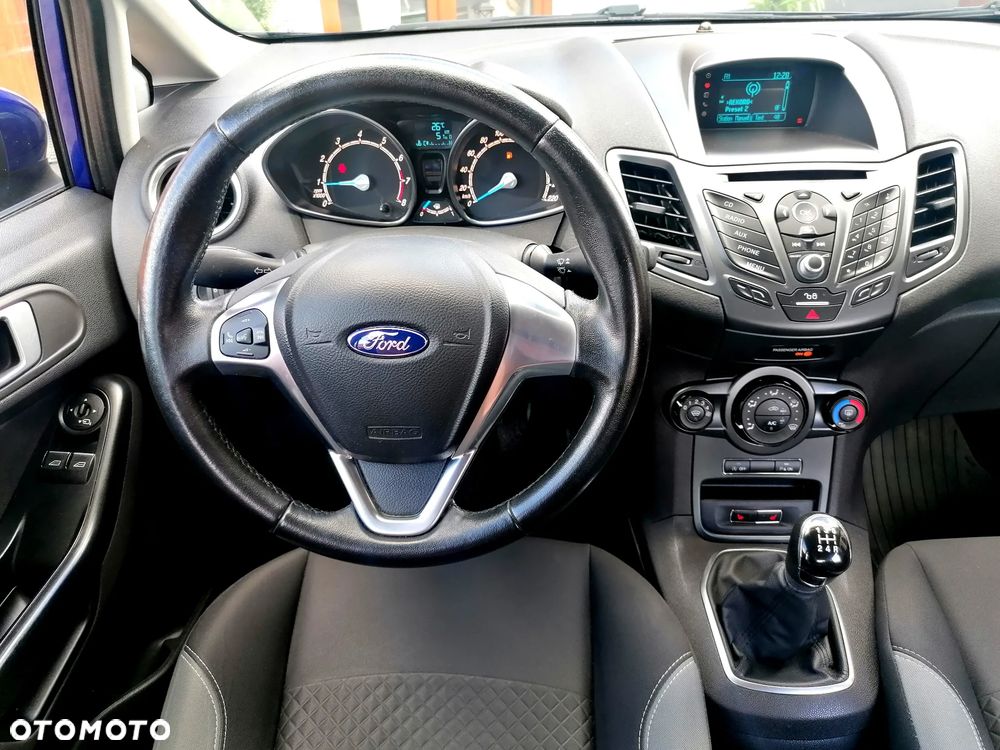 Ford Fiesta 1.0 EcoBoost Titanium - 12