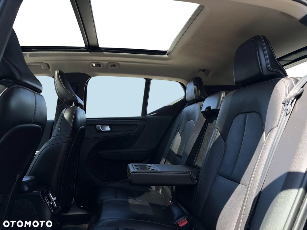 Volvo XC 40 - 18