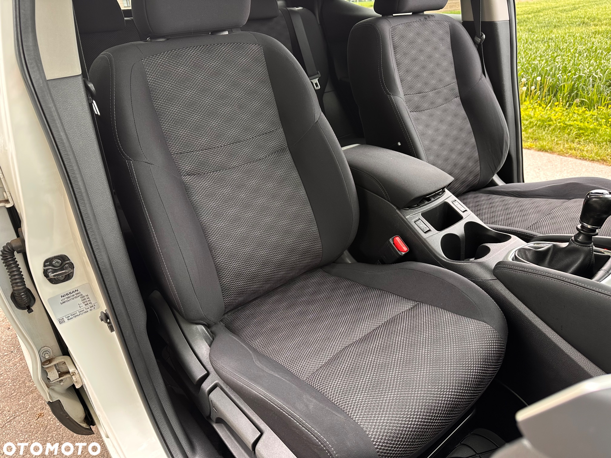 Nissan Qashqai 1.6 DIG-T N-Connecta - 16