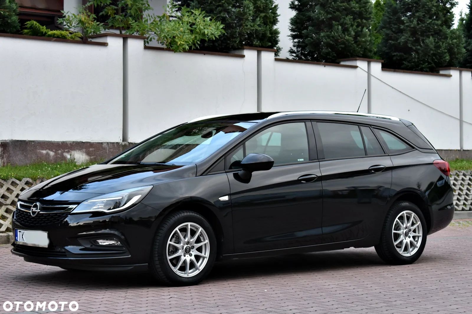 Opel Astra V 1.4 T Enjoy - 1