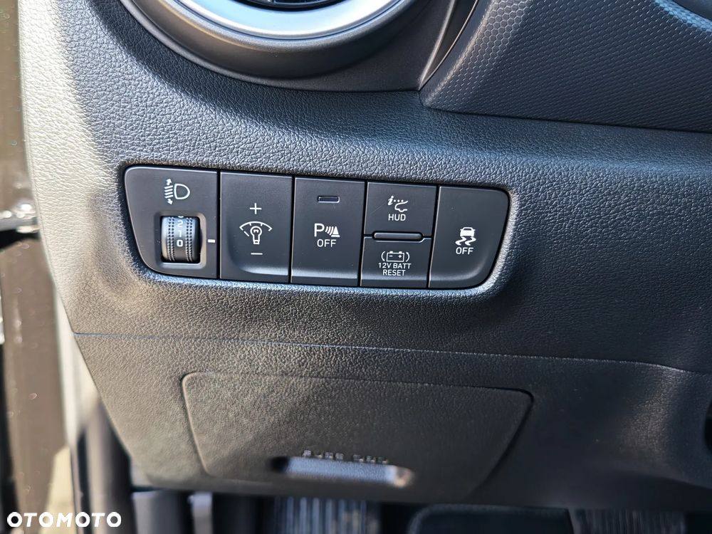 Hyundai Kona - 25