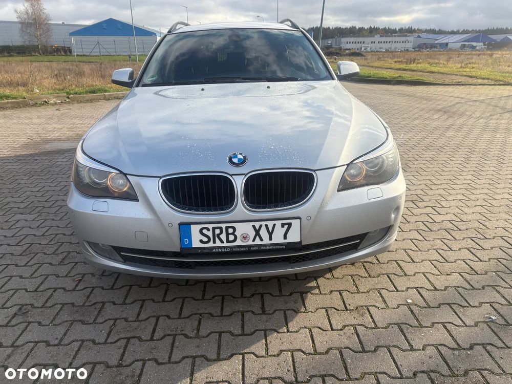 BMW Seria 5 520d Edition Exclusive - 4