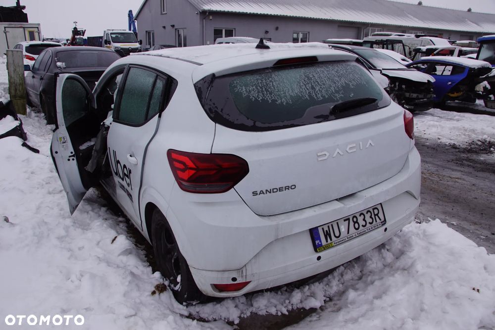 Auto na części - Dacia Sandero III Lift 1.0 TCE 91 KM H4D470 OV369 2024R Silnik Skrzynia Drzwi Błotnik Klapa Zderzak Lampa Lusterko Szyba Deska Kokpit Sterownik Moduł Czujnik Licznik Wyświetlacz Panel Kierownica - 6